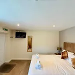The Woodman بيت ريفي بيدال