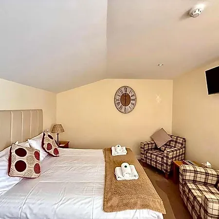 Inn The Woodman