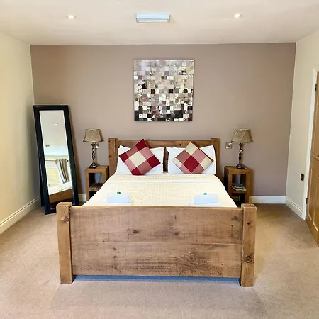 여관 The Woodman 4*